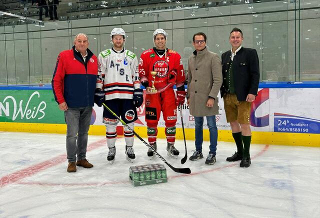 Der Gösser-Cup ging an die KSV Köngurus. | Foto: KSV Eishockey