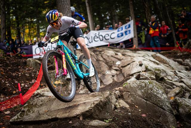 In den Downhills von Mont-Sainte-Anne war Laura Stigger am Sonntag einsame Klasse. | Foto: Michal Cerveny