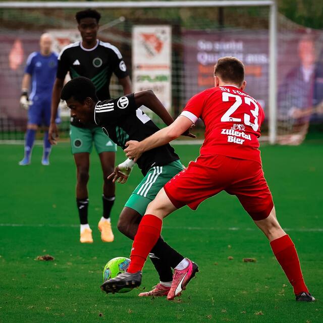 Der FC Wacker Innsbruck dominiert im Schlagerspiel. | Foto: FCW/Georg Kuen