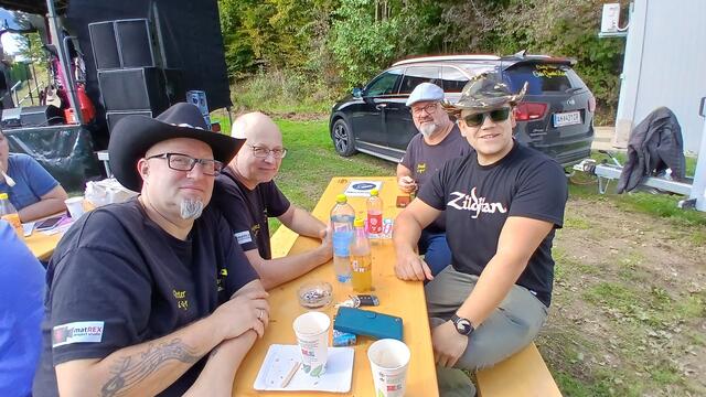 Auch eine Countryband (Cider Quarter Rebels) aus Amstetten war beim Fest dabei. | Foto: MeinBezirk/Hofmüller