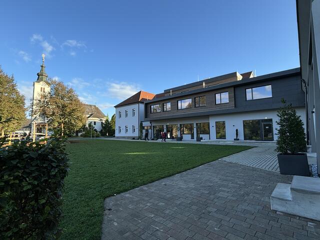 Die Gesamtkosten für die durchgeführten Maßnahmen an der Schule, dem Kindergarten und der Turn- und Mehrzweckhalle samt Gestaltung der Außenanlagen beliefen sich auf rund 4,8 Millionen Euro. | Foto: Waltraud Fischer