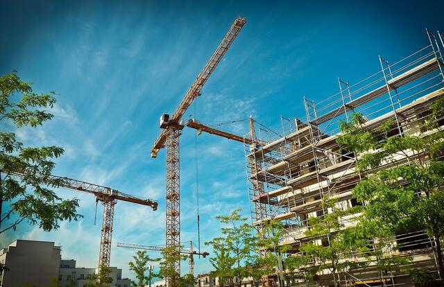 Der Baureport kommt zu dem Schluss, dass die Baukrise 2024 ihren vorläufigen Höhepunkt erreicht hat. Erst 2025 kann mit einem Nullwachstum das Ende der Negativentwicklung erwartet werden. | Foto: Symbolbild: pixabay