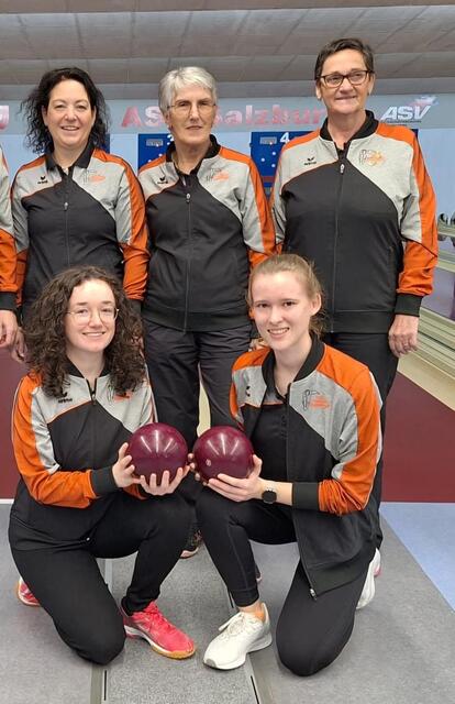 Die Mannschaft von USC Team81-Eugendorf Damen spielte neuen Mannschaftsrekord. Daniela Pickl (links hinten) erreichte dabei mit 579 eine neue persönliche Bestleistung. | Foto: USC Team81-Eugendorf 