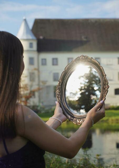 Magic Moments erwarten die Besucherinnen und Besucher des Maturaballs der HLW Braunau  | Foto: Laura Priewasser