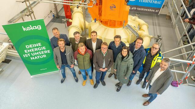 v.l.n.r.: Werner Goldberger (EFG Turbinenbau), Martin Goldberger (EFG Turbinenbau), Klaus Reiter (Reiter Bioholz GmbH), Günther Fürstauer (Baumeister), Thomas Meixner (Kelag), Josef Kerschbaumer (Bürgermeister Rangersdorf), Christian Rupp (Leiter Erzeugung/Technische Services, Kelag), Marika Lagger-Pöllinger (Landtagsabgeordnete u. Bürgermeisterin Lendorf), Reinhard Draxler (Vorstand der Kelag), Gerald Mucka (Kelag) und Sepp Zraunig (Geschäftsführer Kraftwerksgesellschaft Rangersdorf und Vizebgm. Rangersdorf)  | Foto: Kelag
