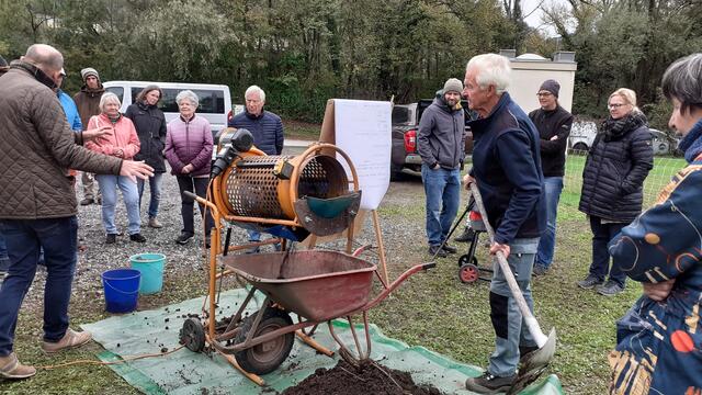 Der Obst- und Gartenbauverein Deutschfeistritz-Peggau lud unter der Leitung von Obmann Florian Zeiler gemeinsam mit der Klimaregion zum Thema Hauskompostierung ein. | Foto: Klimaregion/Nachhaltig in Frohnleiten