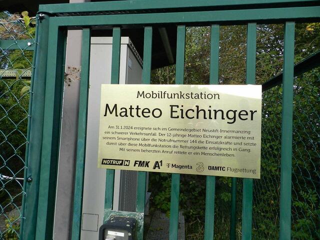 Die Ehrentafel in Innermanzing für Matteo | Foto: Heribert Punz