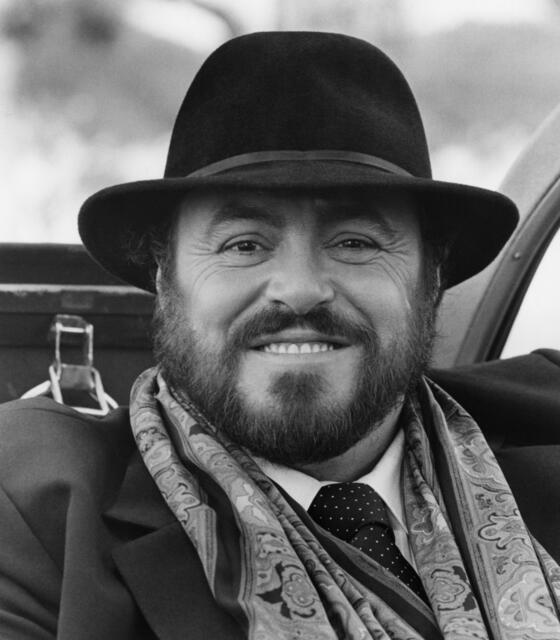 Auch den italienischen Tenor Luciano Pavarotti empfing Peter Jansky in seinem Opberncafé.  | Foto: Everett Collection / picturedesk.com