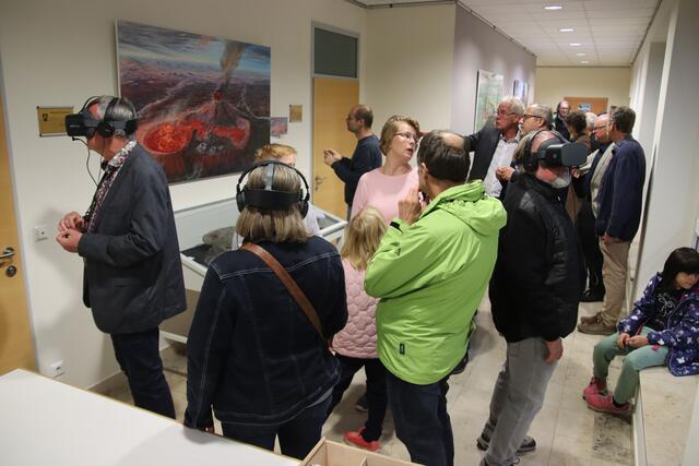 Mit der VR-Brille kann man in die Vergangenheit blicken. | Foto: MeinBezirk