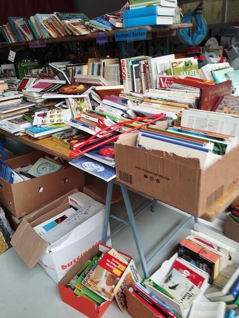 Lesestoff für alle  | Foto: Veronika Frank