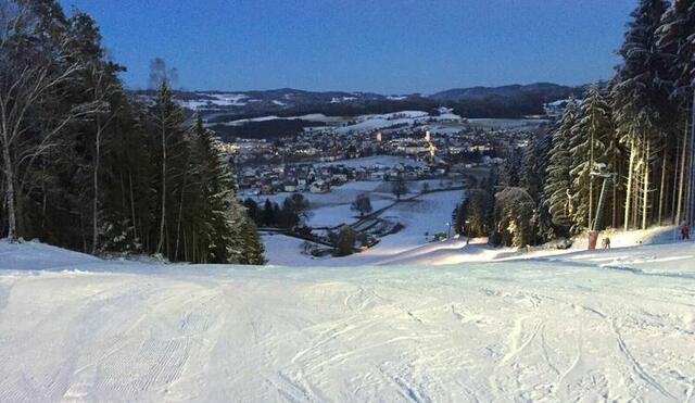 Am Schihang in Freistadt kommt die gesamte Familie, aber auch der Hobbyschiläufer bis hin zum Rennläufer, auf seine Kosten. | Foto: Stadtgemeinde