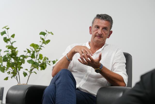 "Die Gemeinden müssen immer mehr Aufgaben übernehmen. Über den Gemeindefond können wir zwar Gelder beantragen, aber der Aufwand ist speziell für kleinere Gemeinden sehr groß", meint Andreas Haitzer.  | Foto: Stefan Schubert