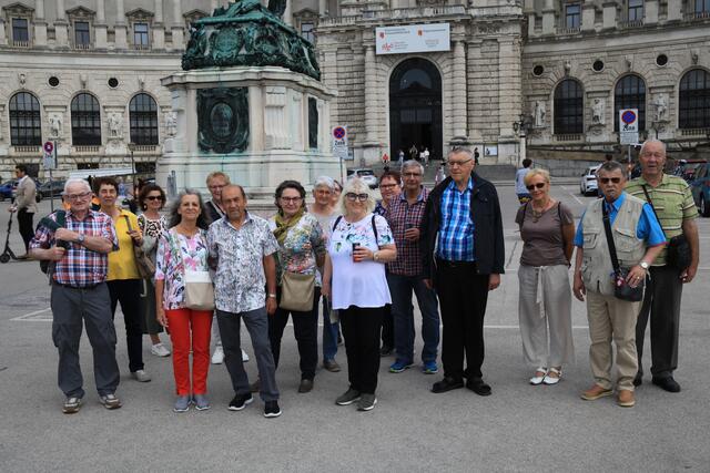 Ein Ausflug führte die Ortsgruppe Schwarzenau mit dem Zug nach Wien, um das „Haus der Geschichte Österreich“ zu besuchen.  | Foto: Pensionistenverband Zwettl