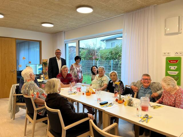 Erich Rippl zu Besuch bei der Tagesbetreuung in Lengau. | Foto: Gemeinde Lengau