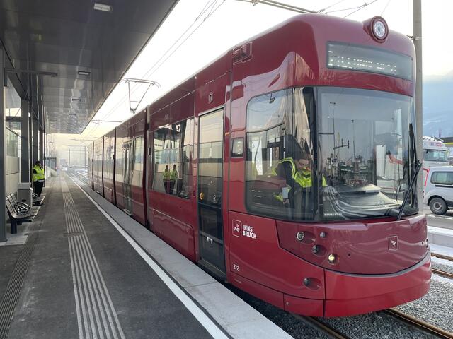 Feuerwehr im Einsatz: Die Freiwillige Feuerwehr Rum übt am 10. Oktober, was zu kurzfristigen Änderungen im Tramverkehr führt. | Foto: Michael Kendlbacher