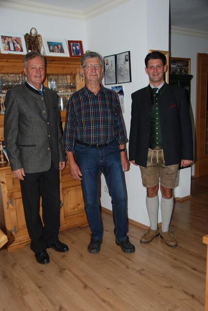 vlnr.: Seniorenbund Obmann Alfred Pfeifenberger, Jubilar Rudolf Gfrerer, Bürgermeister Thomas Kößler