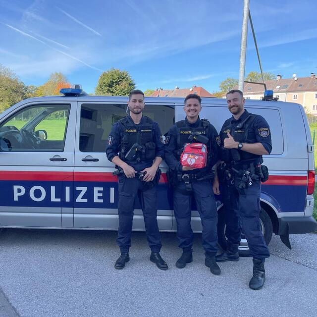 60 Streifenwägen der Salzburger Polizei mit Defibrillatoren ausgestattet. Im Bild: Mitarbeiter der Schnellen Interventionsgruppe (SIG) | Foto: LPD Salzburg