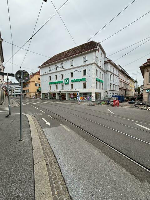 Rutschige Gleise: Hotspots wie die Annenstraße werden Radfahrern immer wieder zum Verhängnis. Gummiaufsätze sollen Abhilfe schaffen. | Foto: MeinBezirk