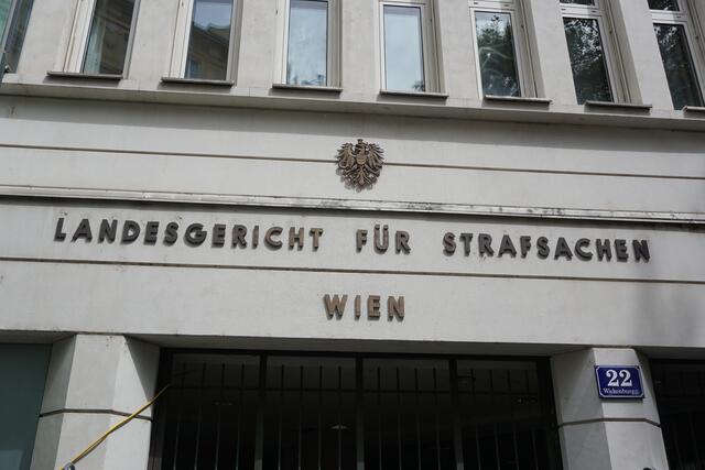 Am Mittwoch ging eine Bombendrohung am Landesgericht für Strafsachen in der Josefstadt ein. (Archiv) | Foto: Ronja Reidinger
