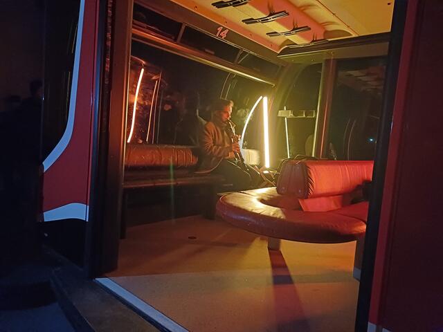 Überraschungskonzert im "Bahnhof" der Pardatschgratbahn