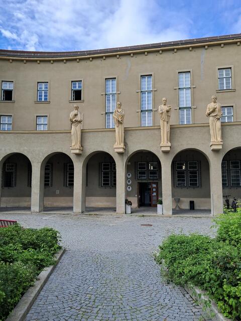 120 Stunden Sozialleistungen muss die 17-Jährige erbringen. | Foto: Kurt Berger