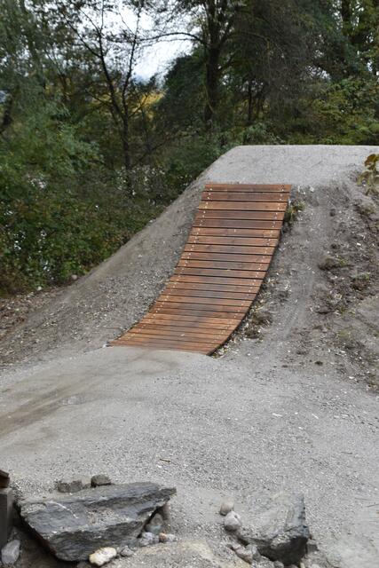 Am Rande des Fritzner Sportplatzes: Der neue Pumptrack wird ein Anziehungspunkt für Radfahrer. | Foto: Kendlbacher