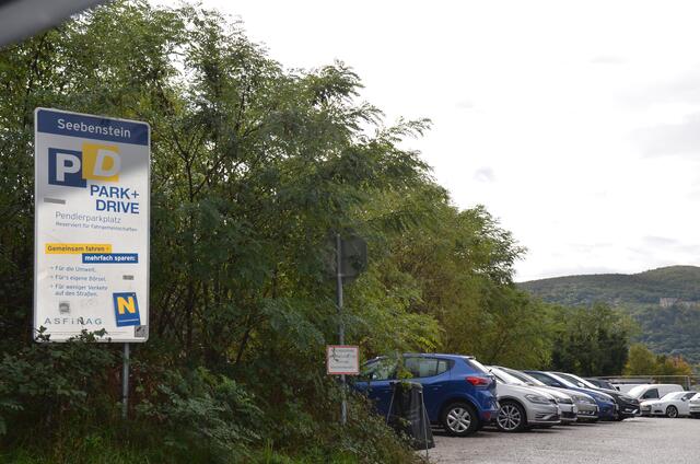 Pendlerparkplatz für Fahrgemeinschaften in Seebenstein mit Videoüberwachung | Foto: Elisabeth Peinsipp