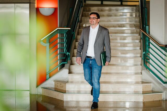 Trauns Bürgermeister Karl-Heinz Koll schlägt die Stadt Traun als potentiellen Standort für die neue Digitaluni IT:U vor. | Foto: Foto: elephants5