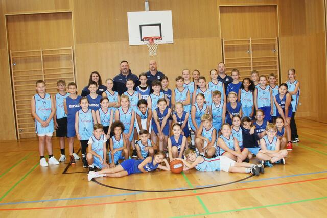 In der ASKÖ GETSGO-Sportfamilie Stadtschlaining werden über 100 Kinder von 18 ausgebildeten Trainern auf die Nachwuchs-Meisterschaft vorbereitet.