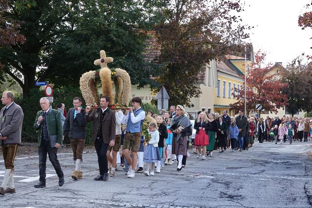 Feierliche Prozession anlässlich des Erntedankfestes in St. Marein | Foto: Erwin Schaflechner