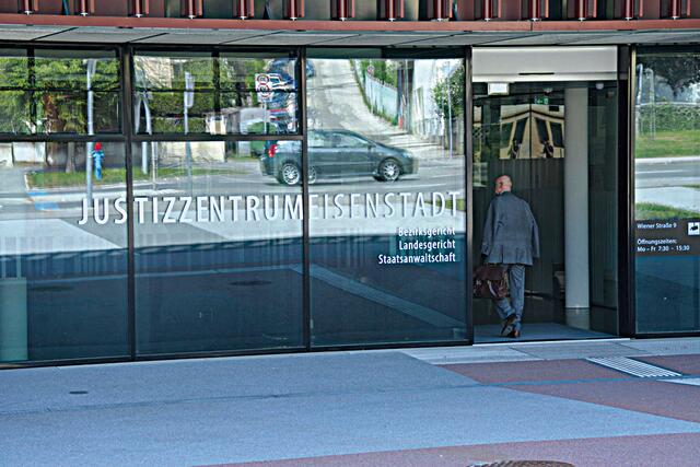 Ein burgenländischer Insolvenzverwalter verklagt seinen Geschäftsführer auf 83 Mio Euro. Vor dem LG Eisenstadt ist ein Anfechtungsstreit anhängig, bei dem der Insolvenzverwalter Wagner einen Vertrag anficht, den Strancar als Geschäftsführer der BIA AUT kurz vor deren Insolvenz mit der BIA SLO abgeschlossen hatte.  | Foto: Franz Tscheinig