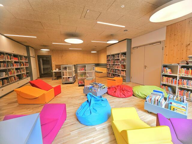 Bibliothek lädt zum Verweilen ein. | Foto: Stadtgemeinde Hollabrunn