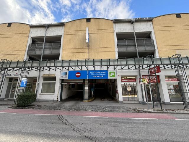 So manche Einheimische wissen nicht, dass sie in der APCOA-Garage unweit des Krankenhauses günstig parken können und nur wenige Minuten zu Fuß zum Stadtplatz benötigen. | Foto: Seebacher