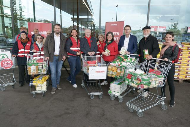 Das Ziel ist es, dieses Jahr mehr als zehn Tonnen Lebensmittel sammeln und spenden zu können.  | Foto: Max Spitzauer/MeinBezirk
