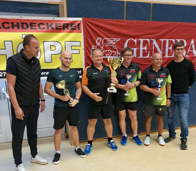 Hauütbewerb von links; Sportstadtrat Admir Mehmedovic, Patrick Fessl, Mario Riha, Alfred Poyntner, Johann Gugerell, GMR. David Brandl 