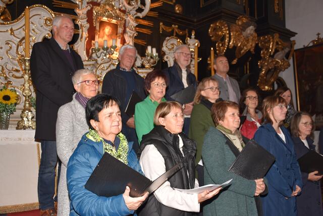 Abschluss-Gottesdienst in der Stiftskirche Waldhausen - Visitation Dekanat Grein 2024 -Kirchenchor Waldhausen.  | Foto: Robert Zinterhof