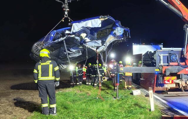 Schwerer Verkehrsunfall in Baden Land. | Foto: DOKU NÖ
