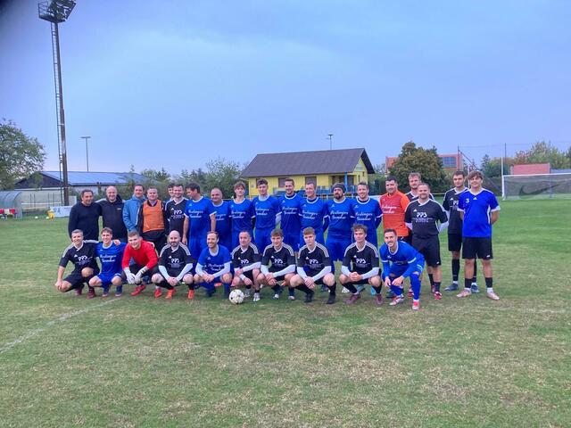 Die Teams der Gemeindebediensteten und Bezirkshauptmannschaft treffen sich dieses Jahr in Nickelsdorf.  | Foto: privat