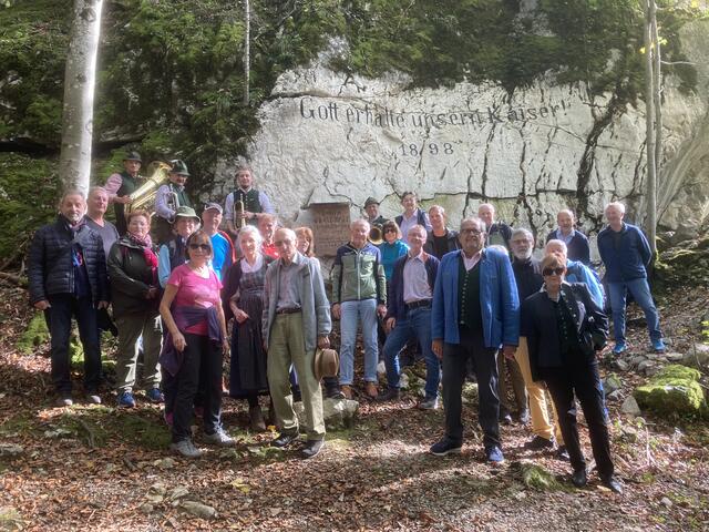 Enthüllungsfeier der Gedenktafel am Kaiser-Jubiläumsweg in Bad Ischl. | Foto: Ischler Heimatverein