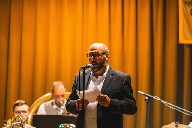 Lions Club Präsident Karl Marmsoler eröffnete den Abend | Foto: Pernsteiner