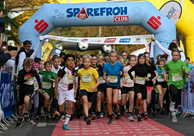 Knapp 1.600 Jugendliche waren beim Junior Marathon dabei. Hier galt es je nach Alterskategorie 1.000 bis 3.000 Meter zu bewältigen. | Foto: grazmarathon/gepa