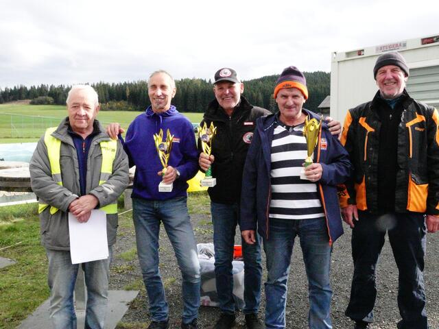 Veteranen +65, von links: Rennleiter Walter Feiel, 3. Michael Hirschmugl, 1. Alfred Steinwidder, 2. Walter Trügler, Gerhard Panzer.
