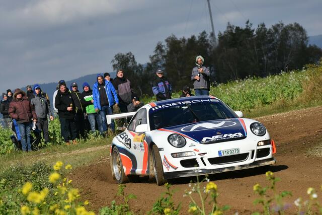 Internationale Teams und spektakuläre Rallye-Action auf dem Flugplatz in Dobersberg. | Foto: Harald Illmer