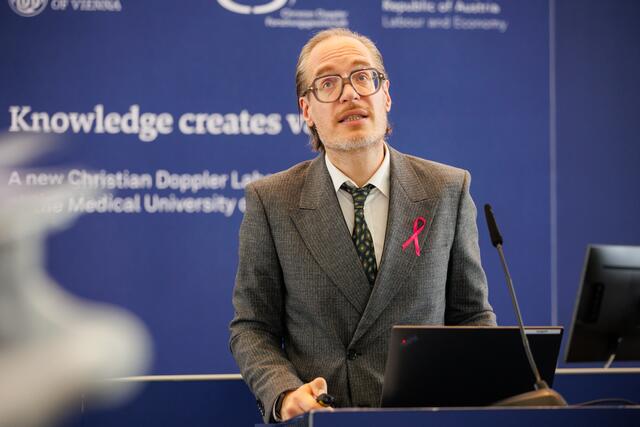Unter der Leitung von Pascal Baltzer (Universitätsklinik für Radiologie und Nuklearmedizin) konzentriert sich das Labor dabei auf die sogenannte Triple-S-Brustbildgebung: sanft, sicher und smart. | Foto: Medizinische Universität Wien/APA-Fotoservice/Hollunder