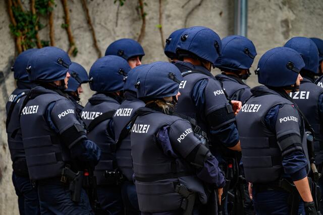 Die Landespolizeidirektion Niederösterreich ist laut eigenen Angaben für eventuelle Bombendrohungen gegen Schulen gewappnet. | Foto: Fotokerschi.at/Kerschbaummayr