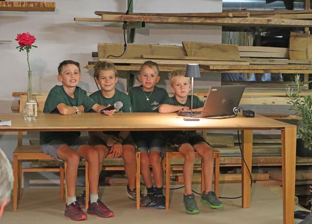 Für Nachwuchs ist in der Tischlerei Knaus gesorgt. | Foto: Woche