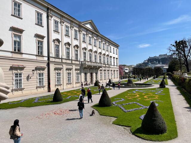 Stimmberechtigte SalzburgerInnen können ihre Stimmkarte ab heute Montagfrüh im Schloss Mirabell beantragen und auch gleich vor Ort ihre Stimme abgeben. | Foto: Franz Neumayr 