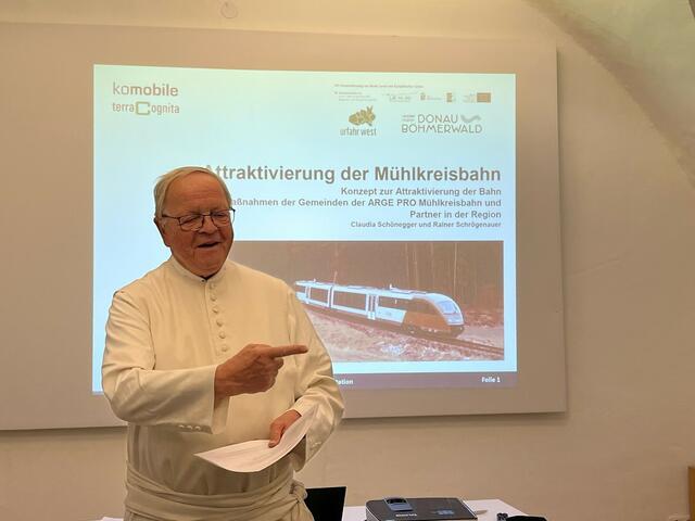 Der ehemalige Abt Martin Fellhofer ist ein jahrelanger Mitsreiter für eine attraktive MKRB bis Aigen-Schlägl. 