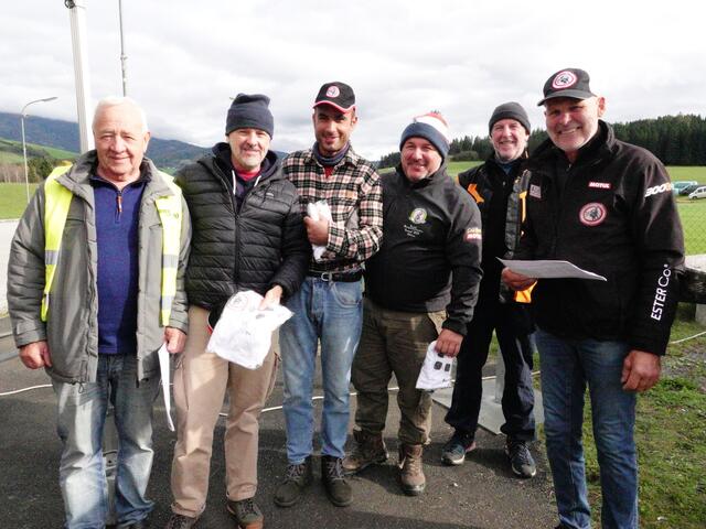 Italienischen Gäste: Gianmaria Dare, Filippo Mazzucatto und Andrea Brasola mit ESA-Funktionären.