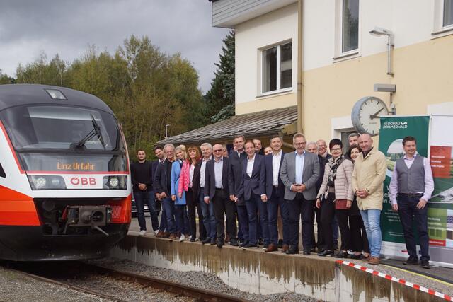 Die ARGE Pro Mühlkreisbahn drängt auf die rasche Umsetzung der präsentierten Lösungsansätze für eine attraktive Mühlkreisbahn bis Aigen-Schlägl.  | Foto: Helmut Eder